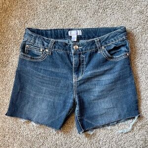 Xhiliration Blue Denim Distressed Rhinestone Shorts Size 5-7